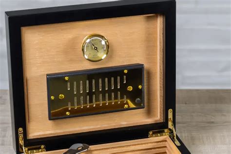 how to raise humidity in a humidor